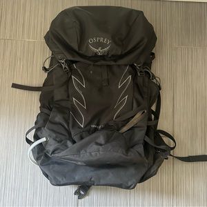 Osprey Tempest 30L Women’s Hiking Backpack with Hipbelt - Women’s M/L; Black